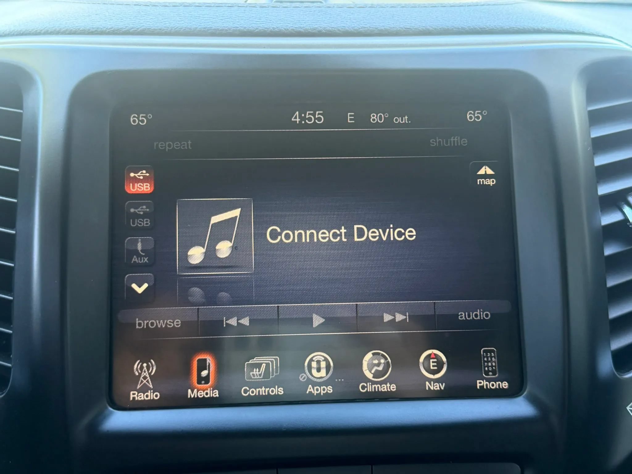 Used 2017 Jeep Cherokee Limited FWD image 38