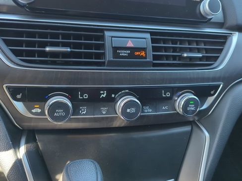 Used 2018 Honda Accord EX image 15