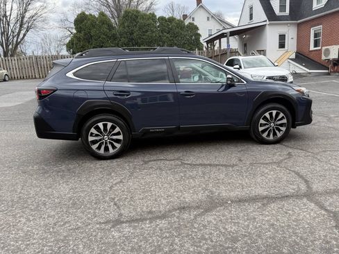 Used 2023 Subaru Outback Limited AWD/4WD image 4