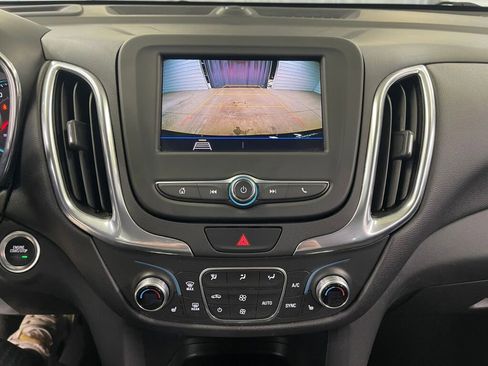 Certified 2020 Chevrolet Equinox LT w/ Driver Convenience Package image 9