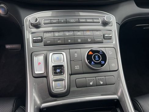 Used 2023 Hyundai Santa Fe SEL w/ Premium Package image 20