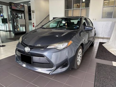 Used 2017 Toyota Corolla LE w/ Carpet Mat Package (TMS) FWD image 1