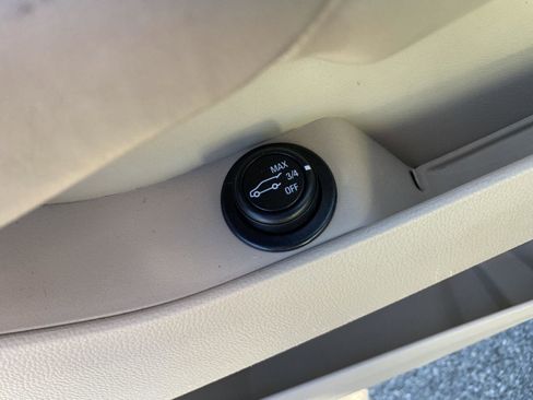 Used 2014 Cadillac SRX Luxury w/ Driver Awareness Package image 9