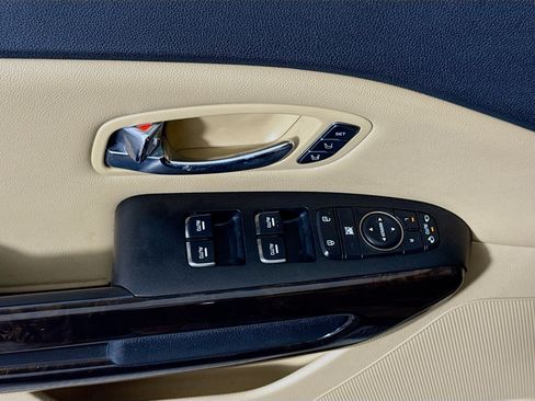 Used 2020 Kia Sedona EX w/ EX Premium Package image 24