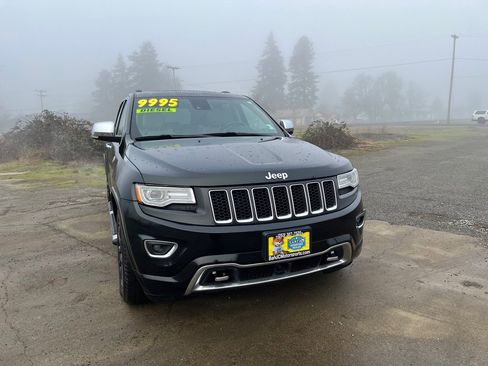 Used 2015 Jeep Grand Cherokee Overland w/ Advanced Technology Group image 23