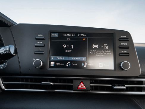 New 2026 Hyundai Elantra SE FWD image 21