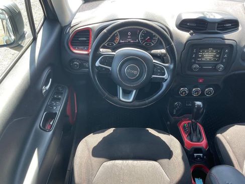 Used 2016 Jeep Renegade Trailhawk AWD/4WD image 14