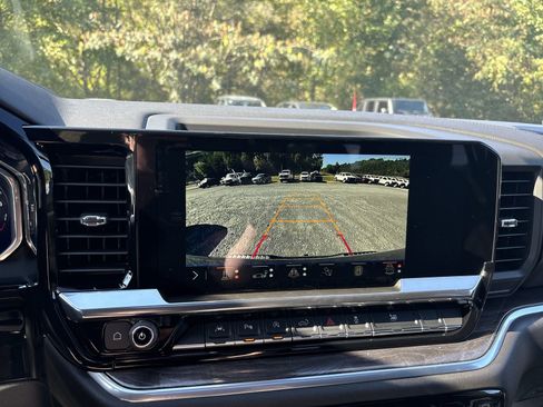 New 2026 Chevrolet Silverado 1500 LTZ w/ LTZ Premium Package AWD/4WD image 20