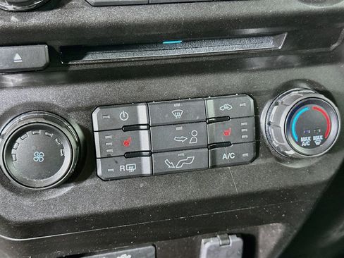 Used 2018 Ford F150 XLT w/ Equipment Group 302A Luxury RWD image 24