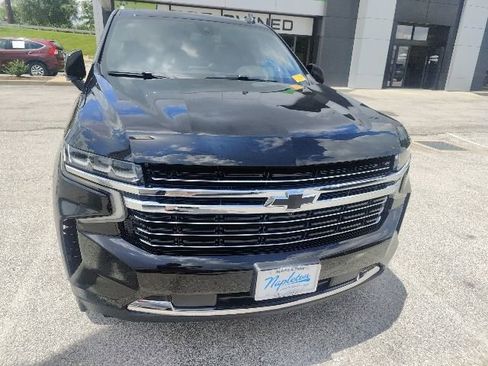 Used 2021 Chevrolet Tahoe LT w/ LT Signature Package AWD/4WD image 17