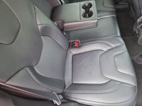 Certified 2021 Jeep Cherokee Limited AWD/4WD image 21