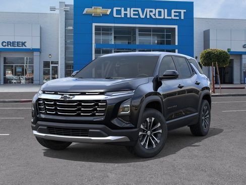 New 2027 Chevrolet Equinox LT w/ Convenience Package II FWD image 7