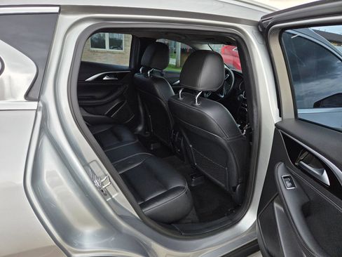 Used 2018 INFINITI QX30 AWD image 19