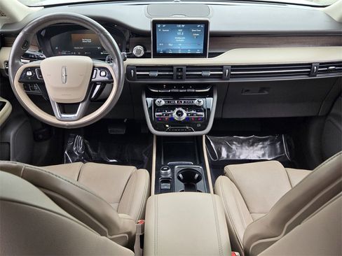 Used 2020 Lincoln Corsair Reserve w/ Equipment Group 202A image 12