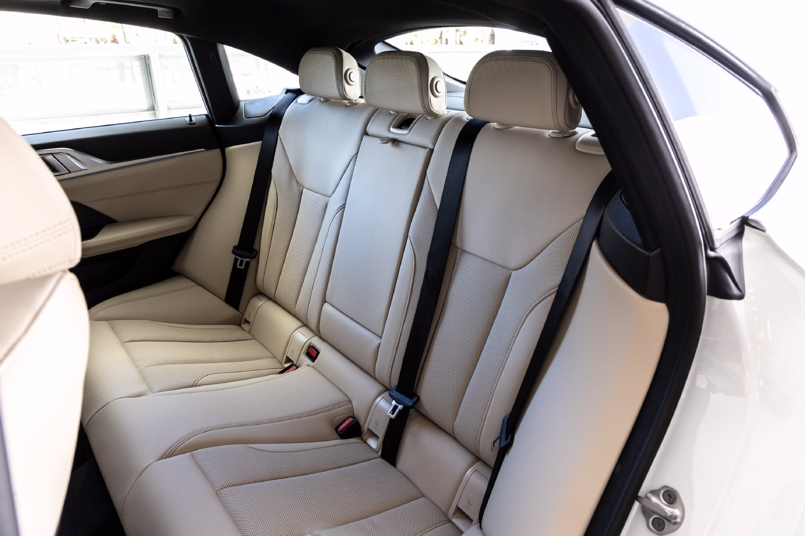 New 2026 BMW i4 eDrive40 w/ Premium Package RWD image 21