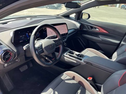 Used 2024 Chevrolet Equinox EV RS w/ Active Safety Package 3 FWD image 11