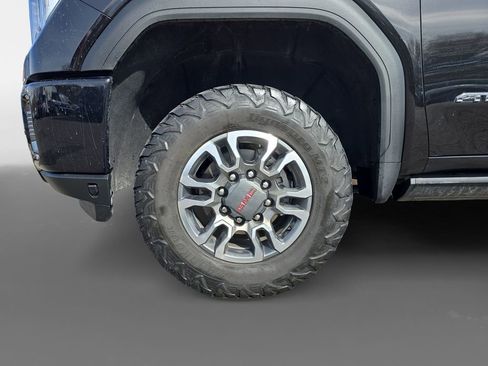 Used 2022 GMC Sierra 2500 AT4 w/ AT4 Preferred Package image 16