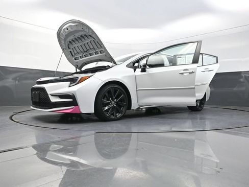 Used 2023 Toyota Corolla SE w/ SE Premium Package FWD image 32