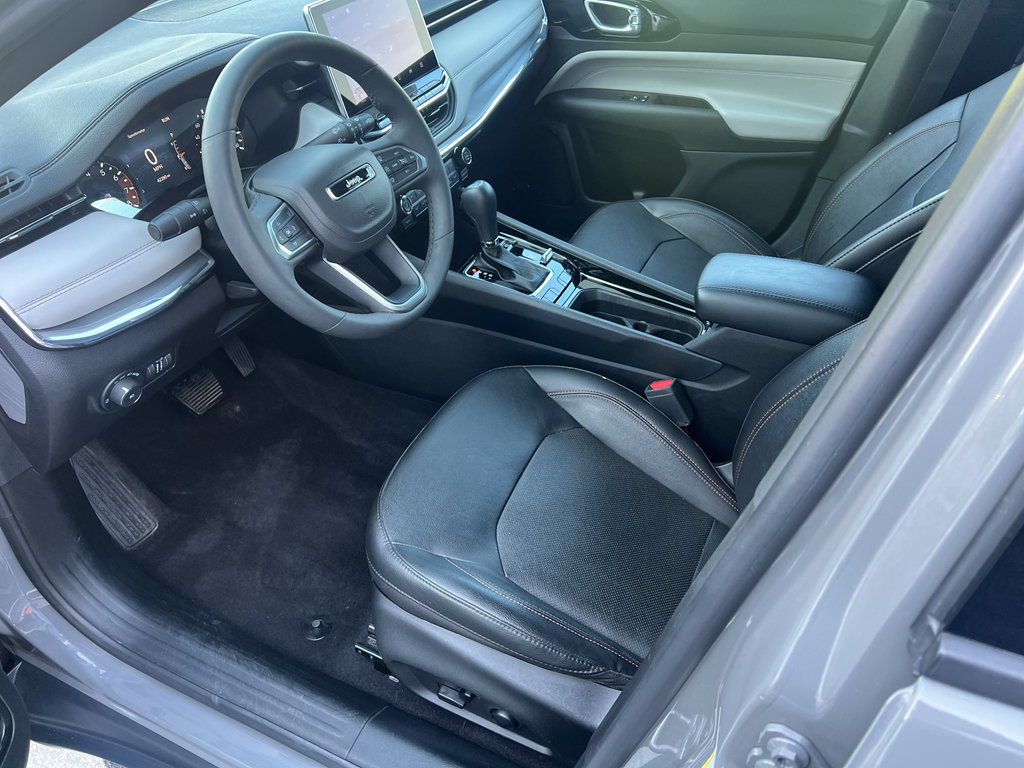 Used 2023 Jeep Compass Limited w/ Sun and Sound Group AWD/4WD image 25