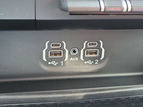 Used 2020 RAM 1500 Laramie w/ Sport Appearance Package AWD/4WD image 27