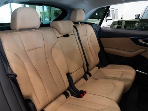 Used 2023 Audi Q8 Premium Plus w/ Premium Plus Package AWD/4WD image 21