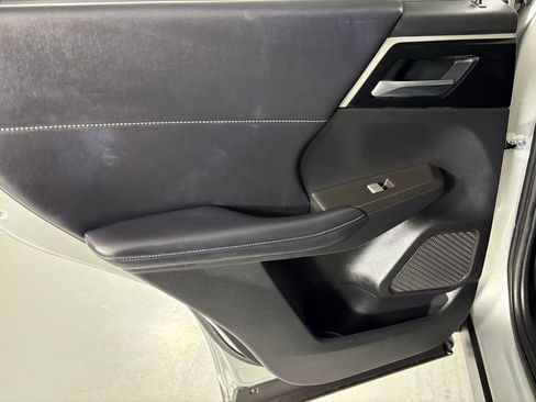 Used 2024 Mitsubishi Outlander SE image 38