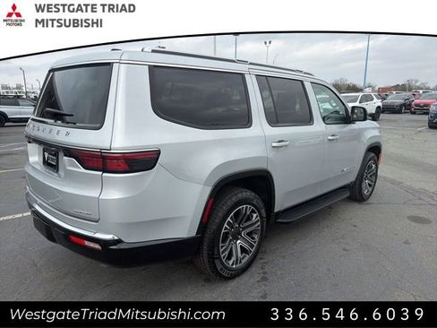 Used 2024 Jeep Wagoneer Series II image 9