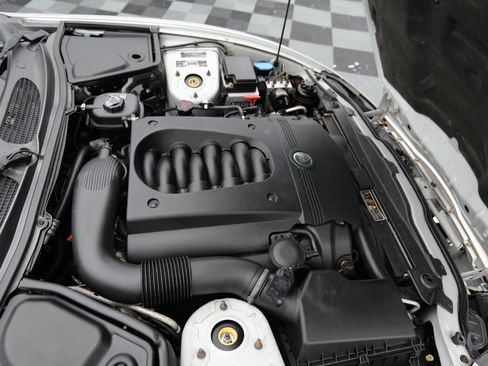 Used 2004 Jaguar XK8 Coupe image 51