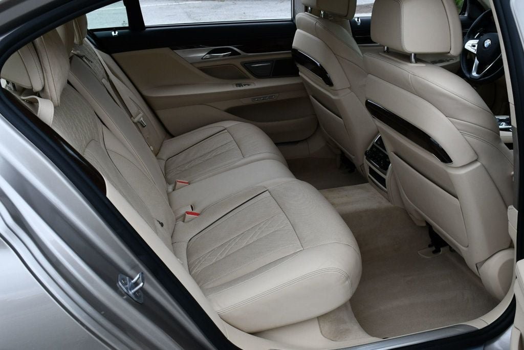 Used 2016 BMW 750i xDrive AWD/4WD image 47