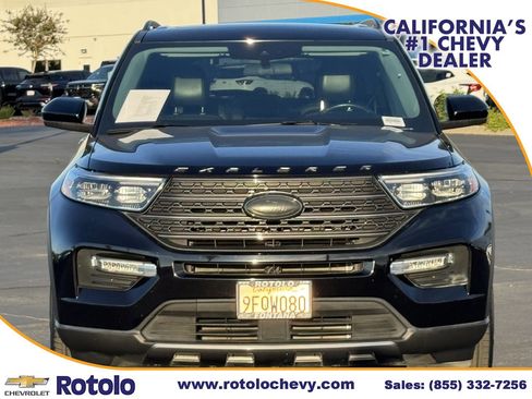 Used 2022 Ford Explorer XLT w/ Equipment Group 202A image 2