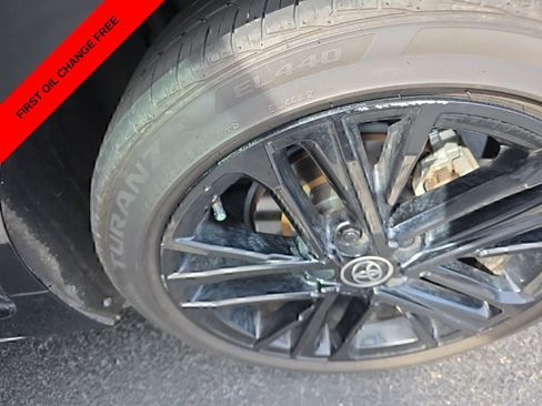 Used 2025 Toyota Camry SE w/ Convenience Package FWD image 14
