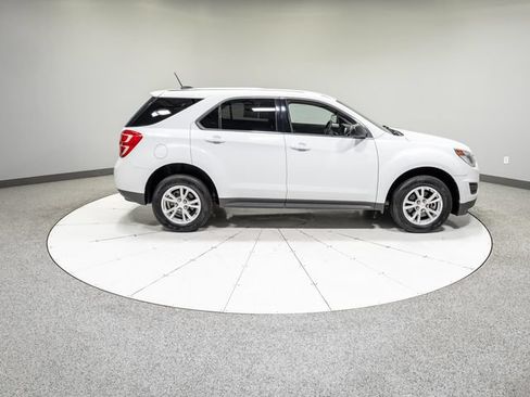 Used 2017 Chevrolet Equinox LS AWD/4WD image 5