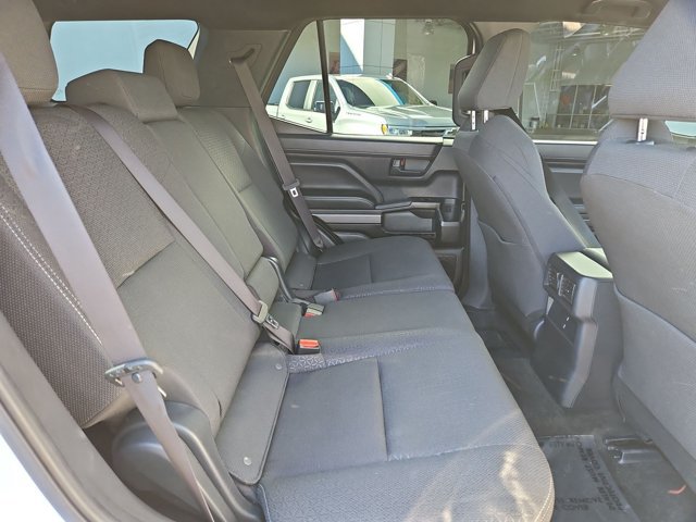 Used 2025 Toyota 4Runner SR5 AWD/4WD image 26