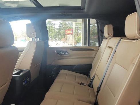 Used 2023 Chevrolet Suburban Premier w/ Premium Package 2 image 14