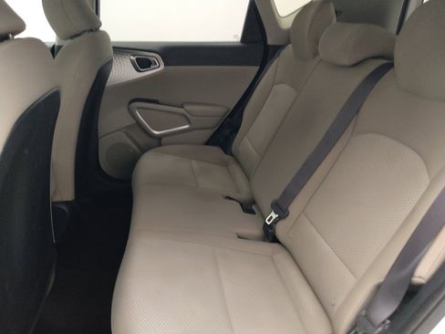 Used 2020 Kia Soul LX FWD image 18