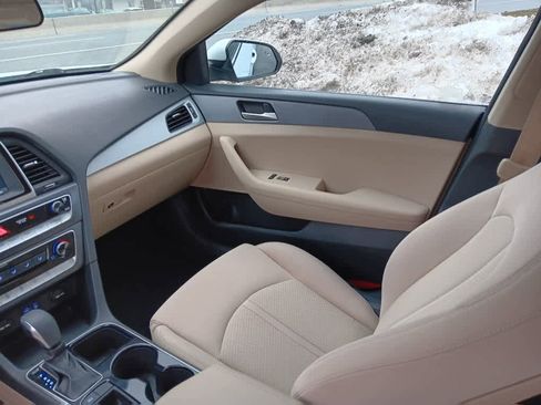 Used 2018 Hyundai Sonata SE w/ Cargo Package image 10