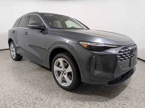 New 2025 Audi Q5 Premium Plus image 13