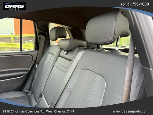 Used 2021 Mercedes-Benz GLB 250 4MATIC w/ Premium Package image 17