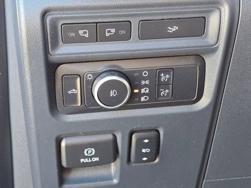Used 2022 Ford F150 Platinum AWD/4WD image 23
