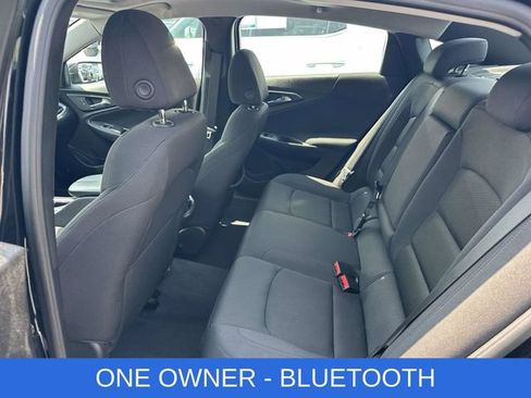 Used 2023 Chevrolet Malibu LT FWD image 3