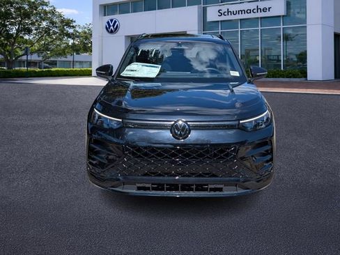 New 2026 Volkswagen Tiguan SE R-Line FWD image 2
