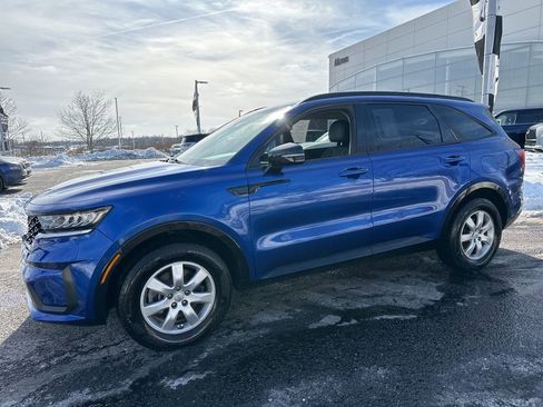 Used 2022 Kia Sorento S image 9