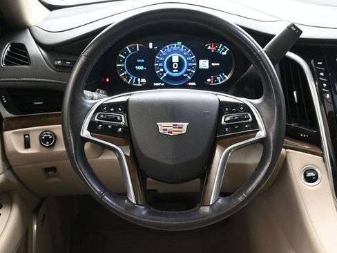 Used 2020 Cadillac Escalade Premium Luxury AWD/4WD image 27