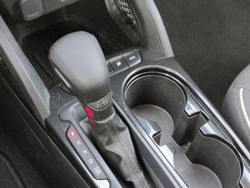 Used 2025 Chevrolet TrailBlazer LT AWD/4WD image 19