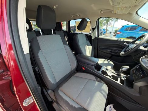 Used 2019 Ford Escape SE AWD/4WD image 30