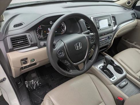 Certified 2019 Honda Ridgeline RTL image 10