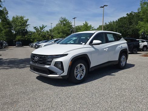 New 2026 Hyundai Tucson SE FWD image 2
