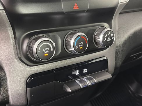 Used 2022 RAM 1500 Big Horn AWD/4WD image 21