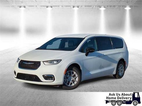 New 2026 Chrysler Pacifica Select image 1