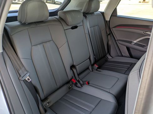 New 2025 Audi Q5 Premium image 11